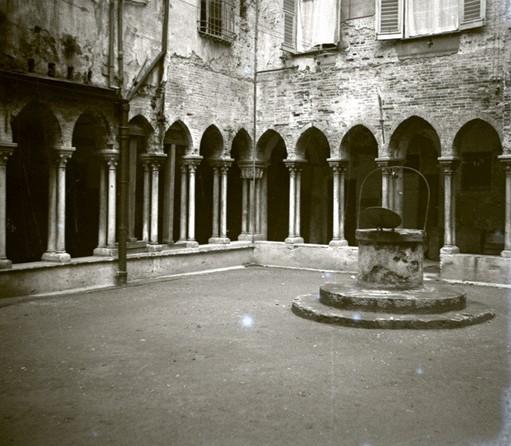 Genova - Chiostro di San Matteo