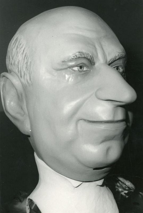 Busto caricaturale di Giovanni Ansaldo