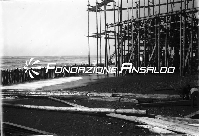 Genova - Cantieri Navali Ansaldo di Sestri Ponente - mareggiata