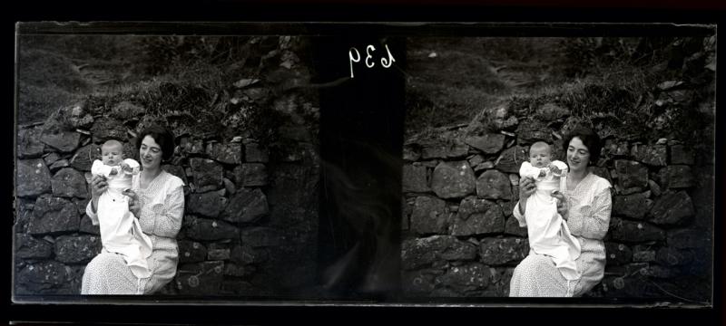 Ritratto di Olga Franzoni con un bambino (originale)