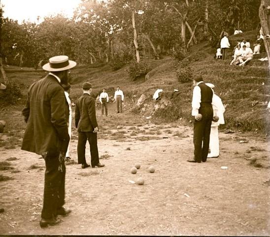 Partita alle bocce in Campopiano (taglio)
