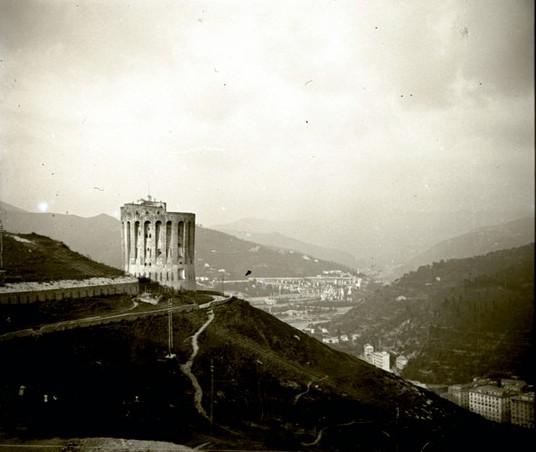 Mura di Genova. Torre Quezzi (taglio)