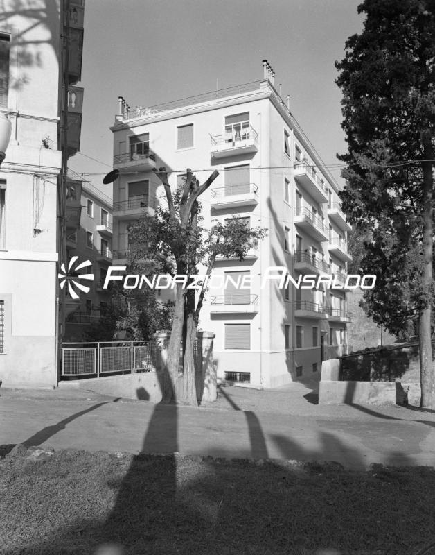 Genova - costruzione nuovi caseggiati