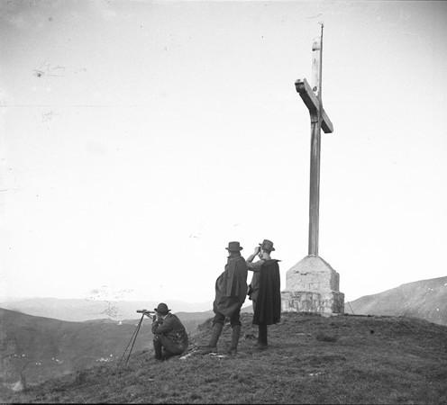 Monte Croce di Bragalla. Sulla vetta (taglio)
