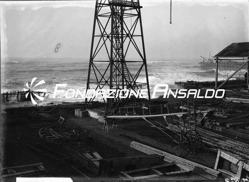 Genova - Cantieri Navali Ansaldo di Sestri Ponente - mareggiata