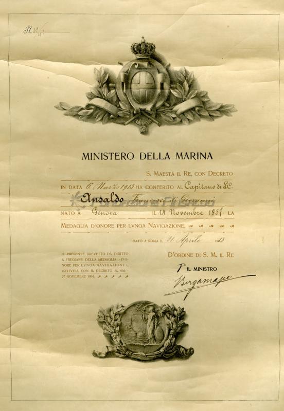 Conferimento della medaglia d&#039;onore per lunga navigazione