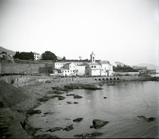 Corso Italia in costruzione. San Giuliano, chiesa  (taglio)