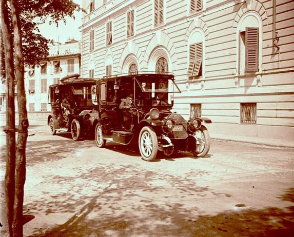 Taxi in attesa (taglio)