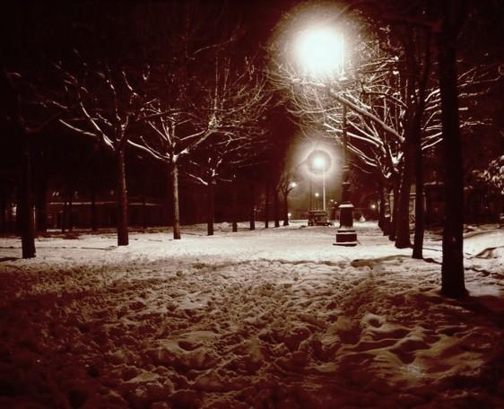 Corso Torino di notte. Nevicata (taglio)