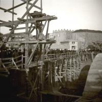 Corso Italia in costruzione. Ponte di legno provvisorio (taglio)