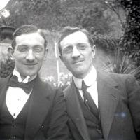 Ludovico Maria Chierici (a destra) e un amico (taglio)