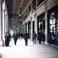 Via XX Settembre. Portici (taglio)