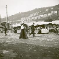 Mercato in Lungobisagno Istria e case popolari a Staglieno (taglio)