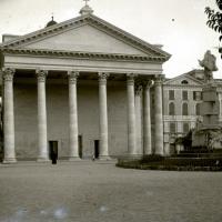 Chiavari. Chiesa Nostra Signora dell'Orto. Facciata (taglio)