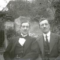 Ludovico Maria Chierici (a destra) e un amico (taglio)